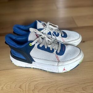 Jordan Kids' DAY 1 one EO Sneaker basketball shoes slip on size 6